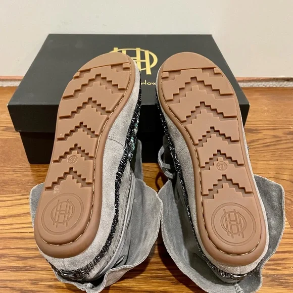 House of Harlow 1960 EUC. EU Sz 37 US Sz 7. Beaded. Dove Grey. - Picture 8 of 9